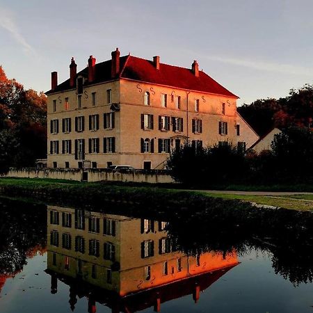 Le Moulin Neuf Panzió Ancy-le-Franc Kültér fotó